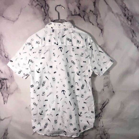 Aeropostale Mens ButtonDown Shirt Doodles All Over - Picture 2 of 6